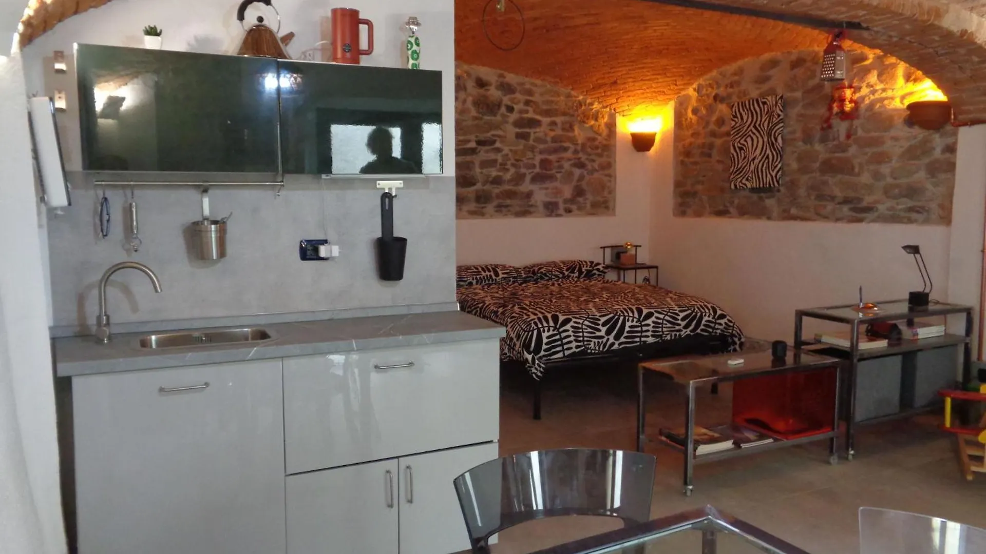 Antico Glicine Apartment Ispra 0*,  Italy